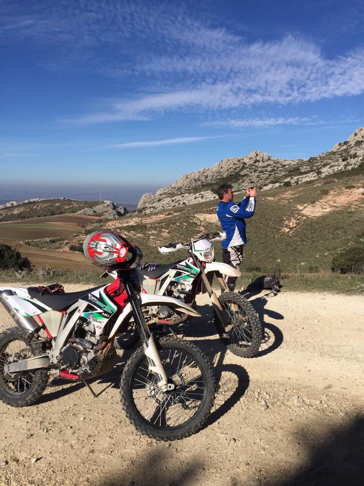 you may visit the Alhama De Granada as an en-route bike tour location, it's a perfect location for the best trail riding tour